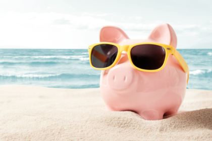 Como economizar em viagens: estratégias simples e práticas para gastar menos e aproveitar mais, por Andrey de Oliveira Pontes.