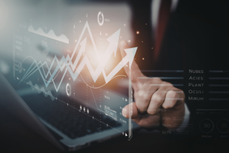 A experiência do usuário se tornou um diferencial competitivo invisível nos negócios digitais. Andre de Barros Faria explica por que o UX é estratégico.