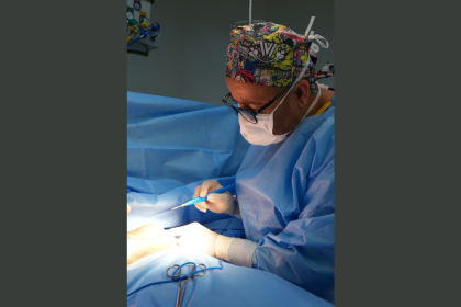 Gilberson Wanderley Silva explica como o período pós-operatório pode influenciar emoções e autoconfiança dos pacientes.