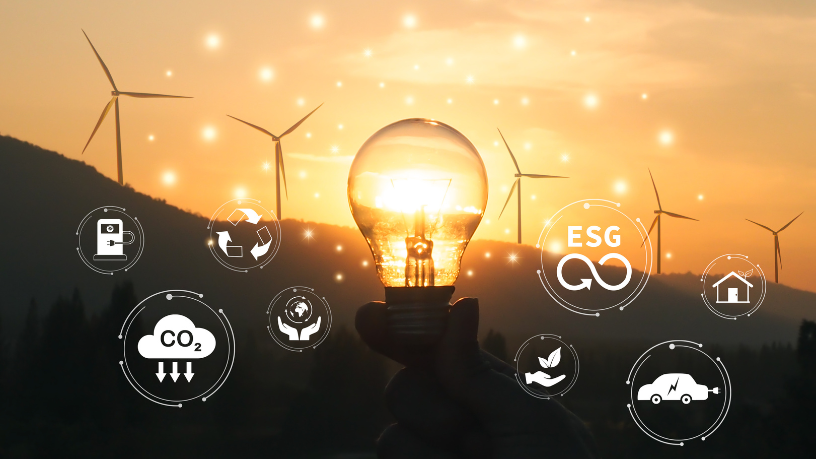 A transição para fontes renováveis, explica Matheus Vinicius Voigt, redefine o futuro da iluminação urbana com eficiência e sustentabilidade.